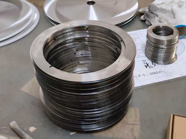 Tungsten Karbid Kesme Makinesi Bıçak Endüstriyel Dairesel Bıçaklar Üretim Tesisleri için Karton Kesme için 3