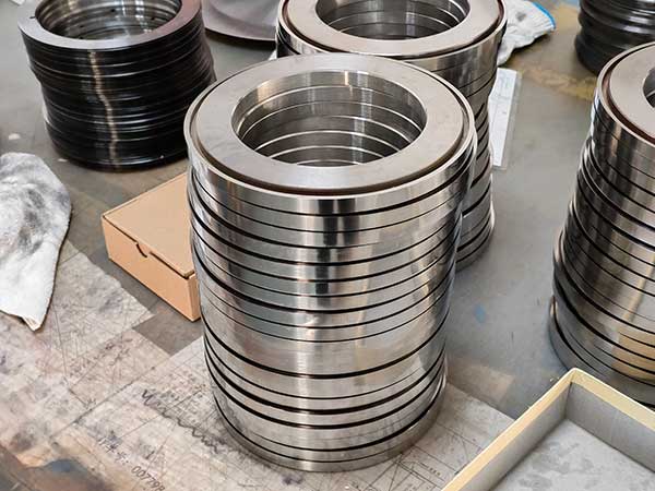 Tungsten Karbid Kesme Makinesi Bıçak Endüstriyel Dairesel Bıçaklar Üretim Tesisleri için Karton Kesme için 2